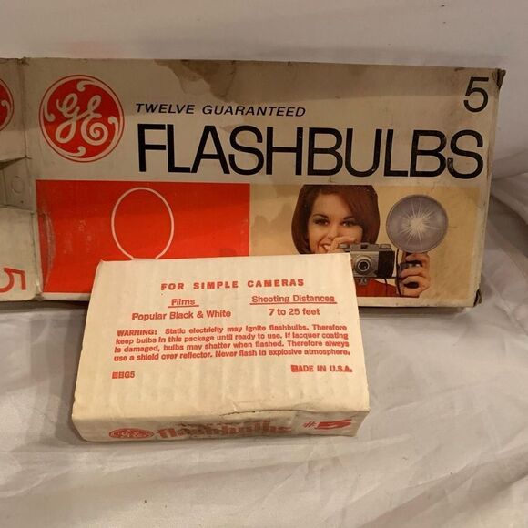 GE General Electric #5 Flashbulbs Box Of 12 New Old Stock - Picture 1 of 8
